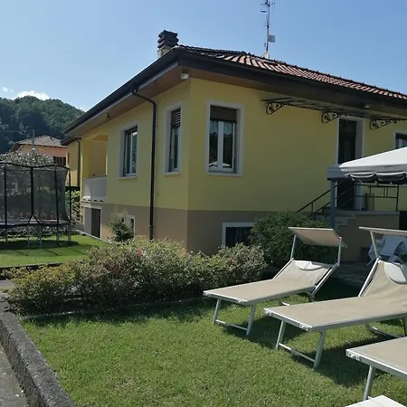 Casa Elena Nyaraló *